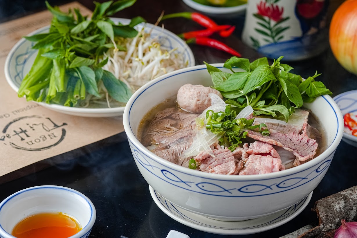 Những lưu ý khi ăn bún bò Huế: Khám phá hương vị tuyệt vời