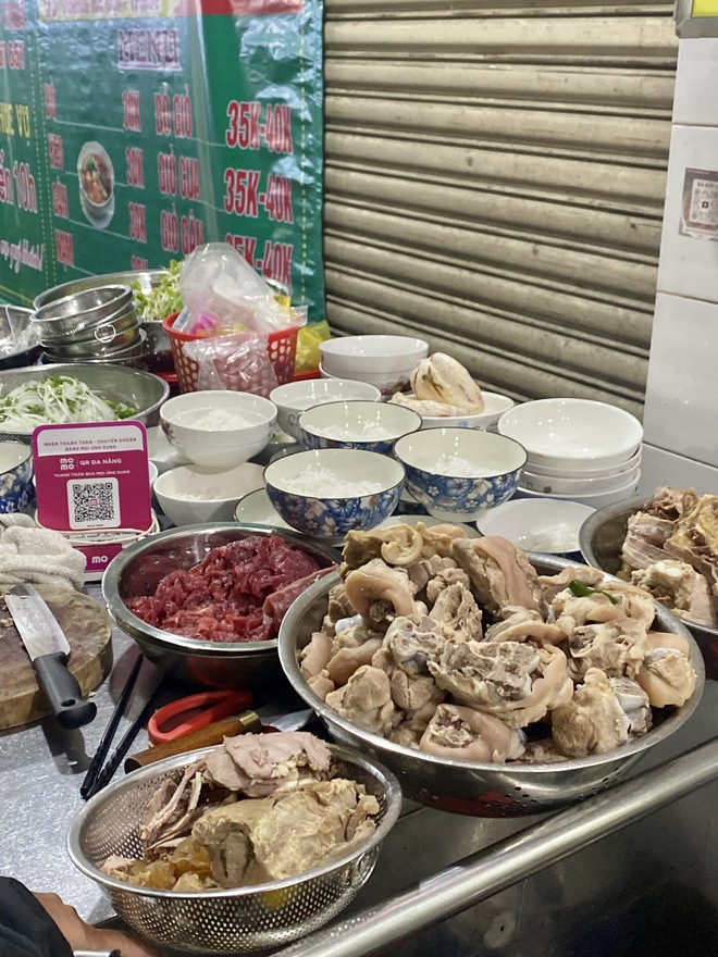 Bún Bò Huế: Hành Trình Từ Món Ăn Dân Gian Đến Di Sản Ẩm Thực Quốc Gia