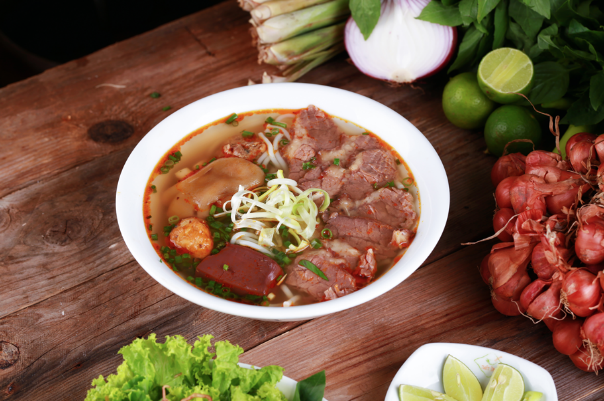 Bí Quyết Tạo Nên Hương Vị Đậm Đà Cho Món Bún Bò Huế