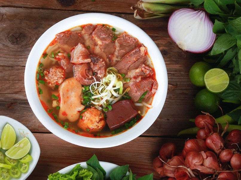 Bí Quyết Tạo Nên Hương Vị Đậm Đà Cho Món Bún Bò Huế