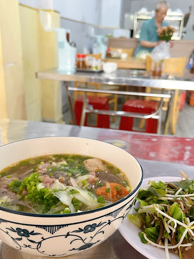 Mắm ruốc, sả và gia vị là bộ ba tạo nên mùi thơm đặc trưng
