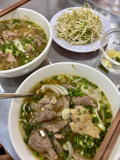 Bún bò Huế Hà Nội: Cách chọn quán ngon, chuẩn vị