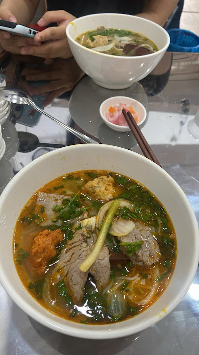 Bún bò Huế ngon Đống Đa: Cách chọn quán chuẩn vị