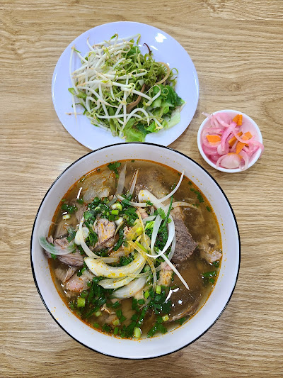 Bún bò Huế ngon nhất thế giới: Bí quyết chuẩn vị cố đô