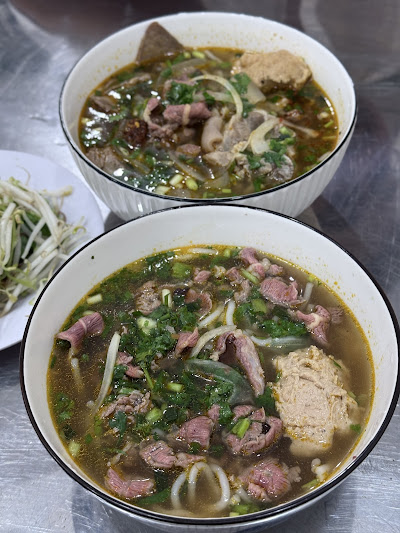 Bún bò Huế ăn sáng có phù hợp khi cần làm việc cả buổi không?