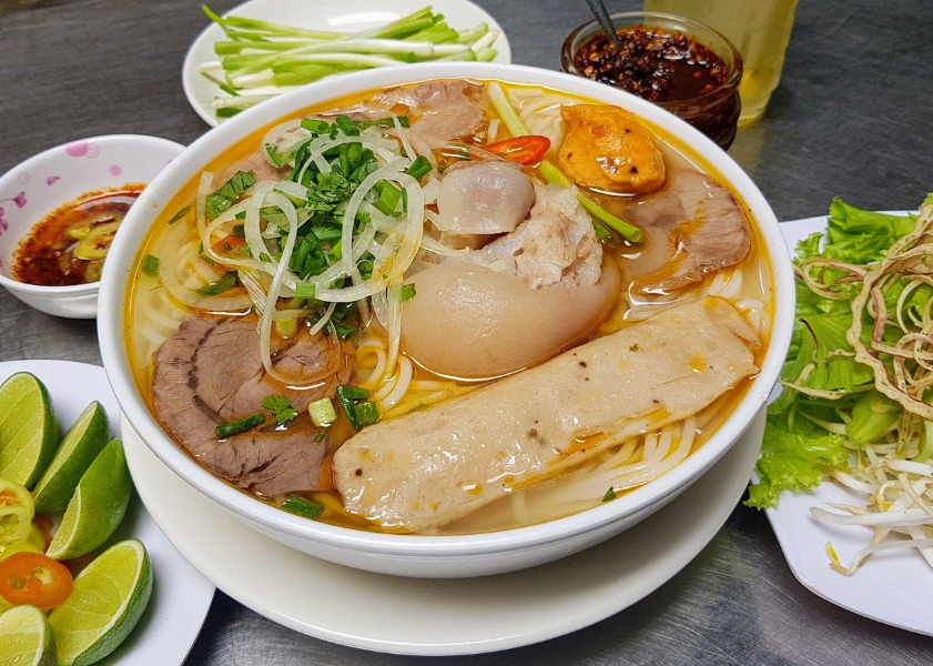 Nấu nước dùng