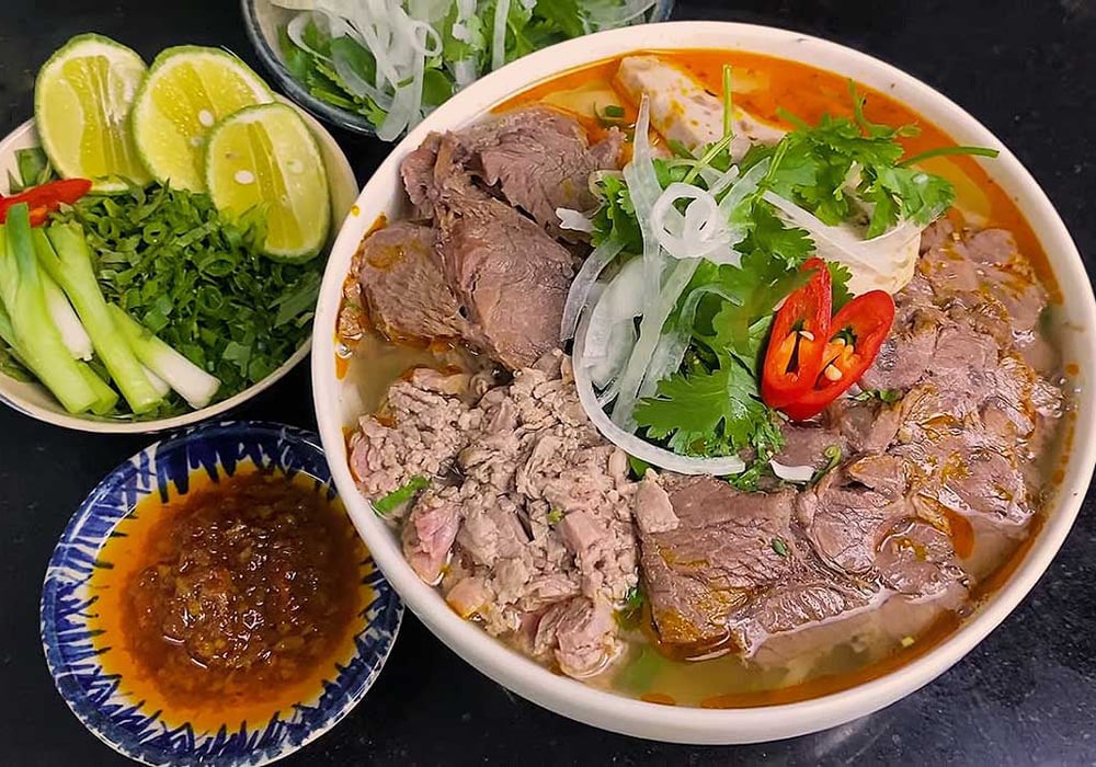 Làm sao để biết mình đã chọn đúng mắm ruốc cho bún bò Huế?