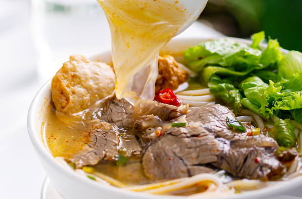 Làm sao để Bun bo Hue ingredients list giữ đúng vị Huế khi nấu tại nhà?