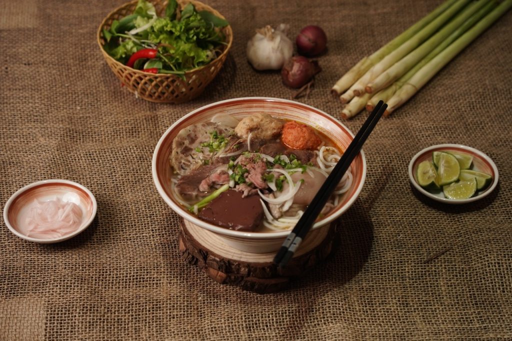 Món ăn gắn kết gia đình, bạn bè trong nhịp sống Sài Gòn