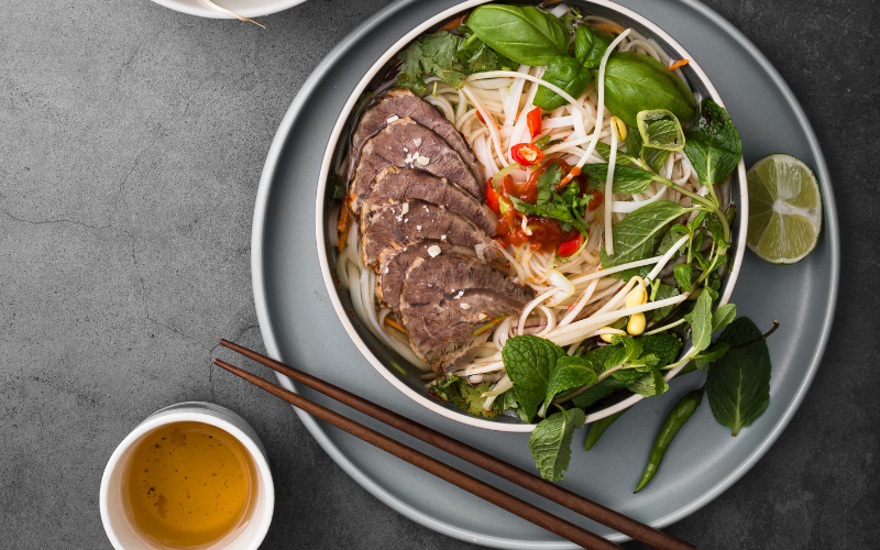 Bún bò Huế là món ăn đặc sản trứ danh có nguồn gốc từ cố đô Huế